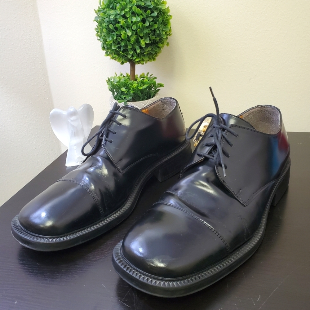 Bill Blass Black Shoes